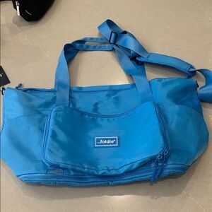 Foldie Women's Travel Bag in Vibrant Blue